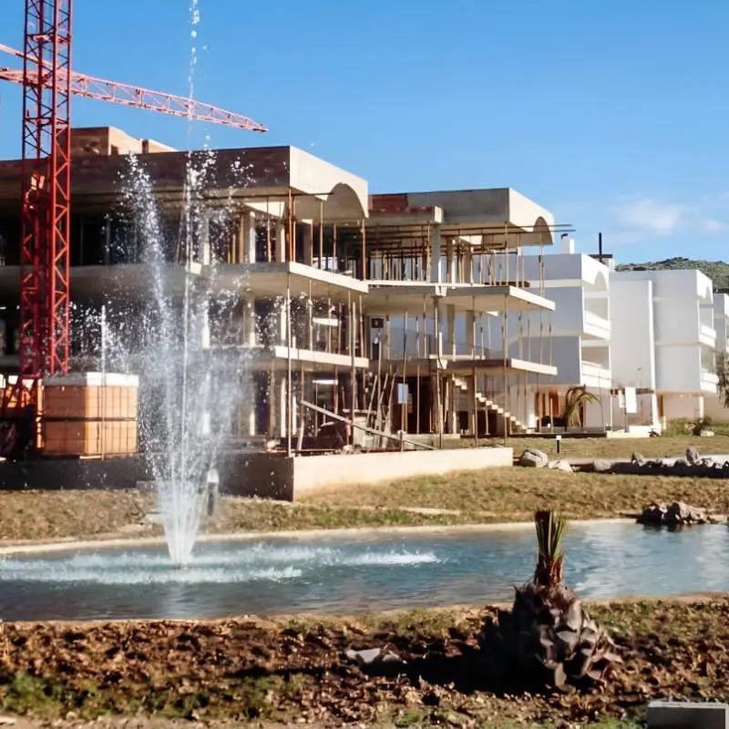 Riusech residential development under construction in 1984